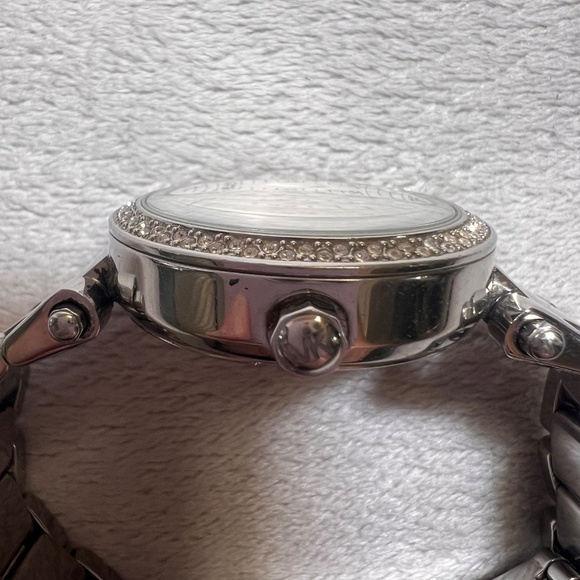 Michael Kors Mk5615 Ladies Silver Stainless Steel Watch with Crystals - Picture 9 of 16